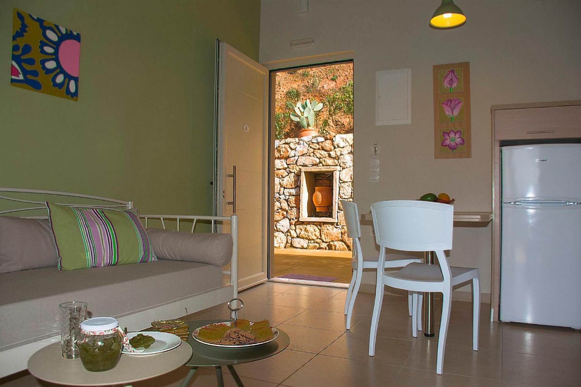 Aksos Suites Accessible Accommodation Agia  المظهر الخارجي الصورة