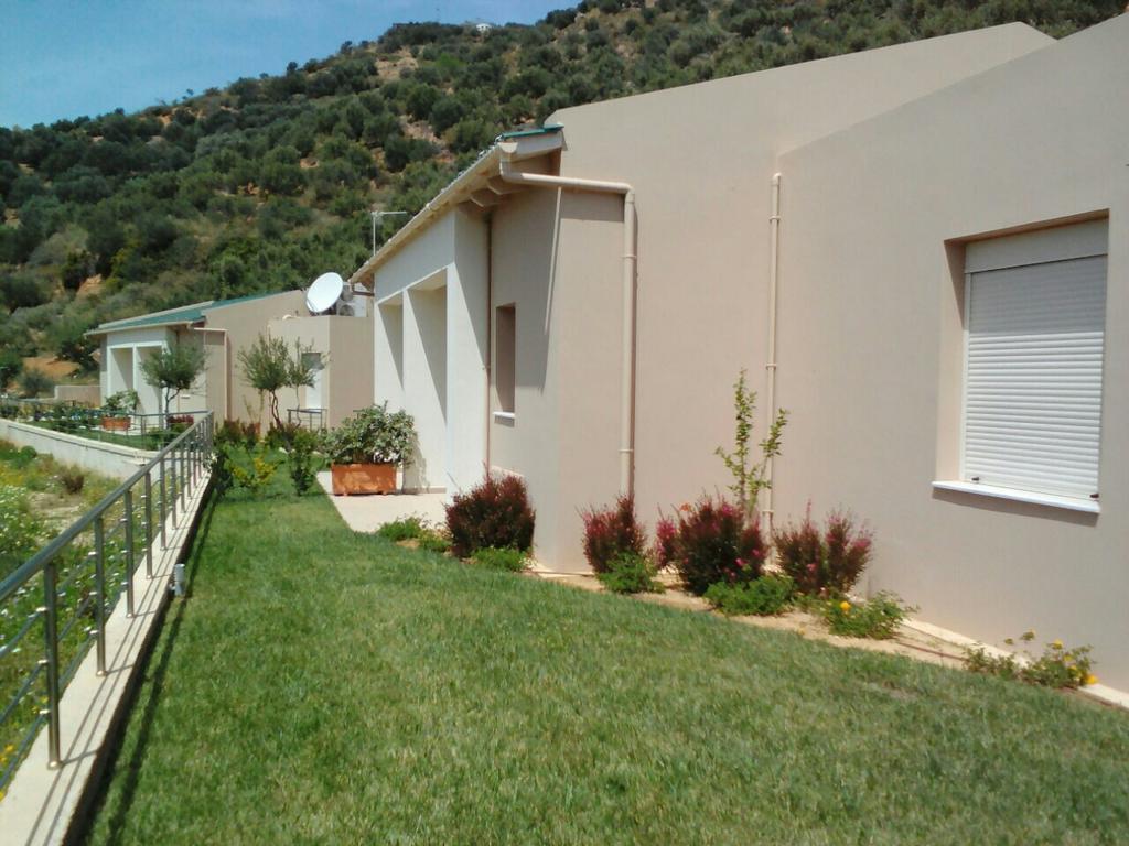 Aksos Suites Accessible Accommodation Agia  المظهر الخارجي الصورة